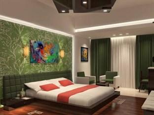 Hotel Saffron Leaf